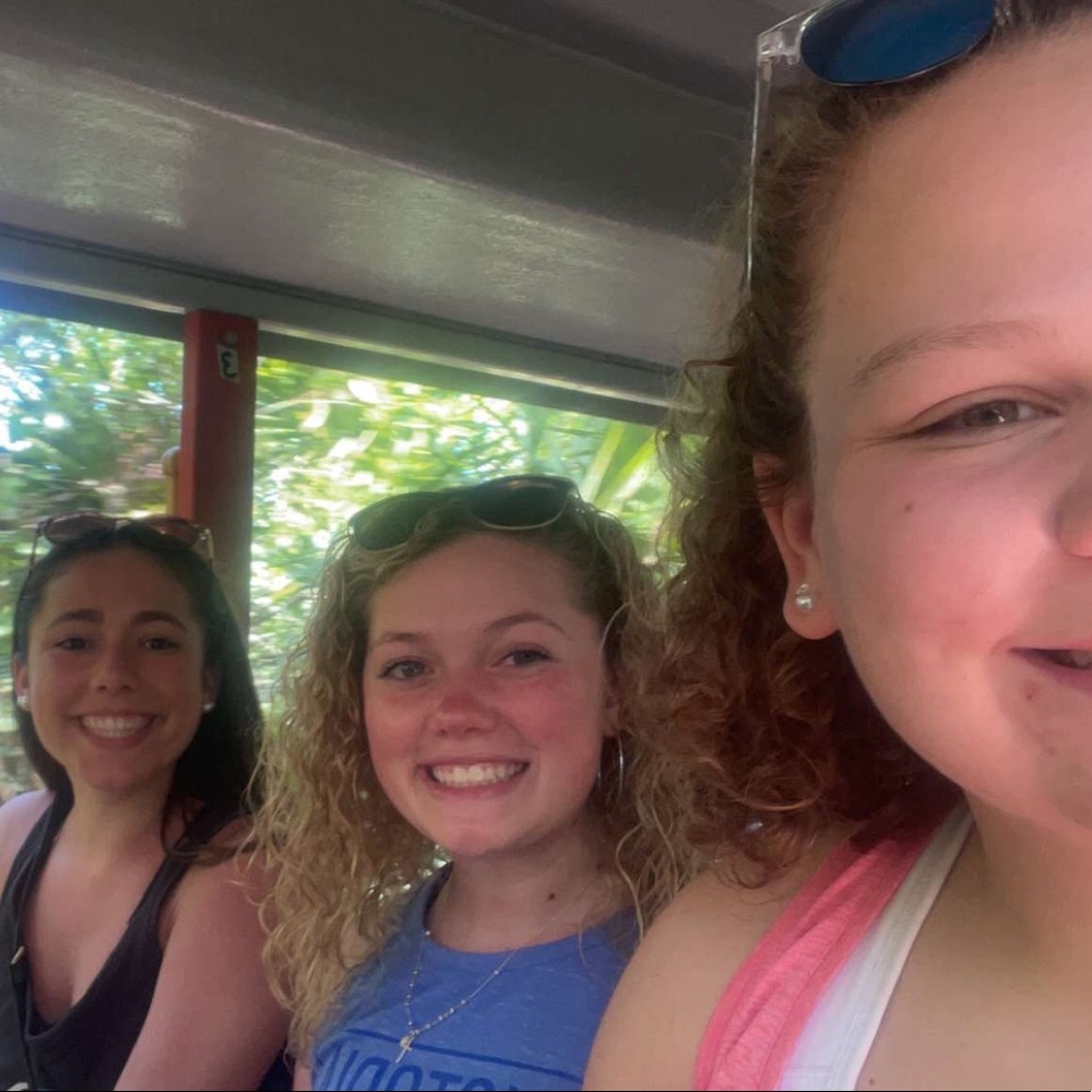 Meet your Posher, Eva